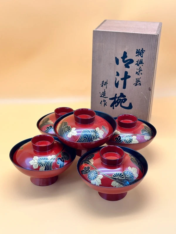 TB05 - Set of Aizu-nuri lacquerware