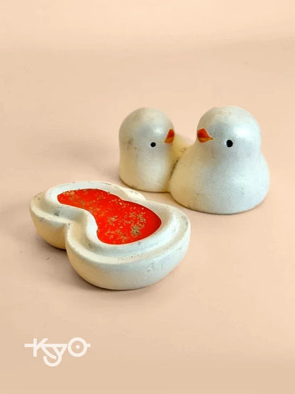 TB16 - Ceramic Little Chicken Incense Box