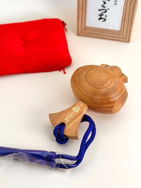 FT179 - Vintage Folk crafts of Lucky Mallet