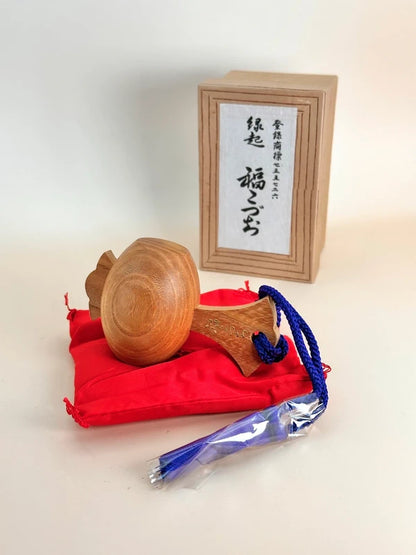 FT179 - Vintage Folk crafts of Lucky Mallet