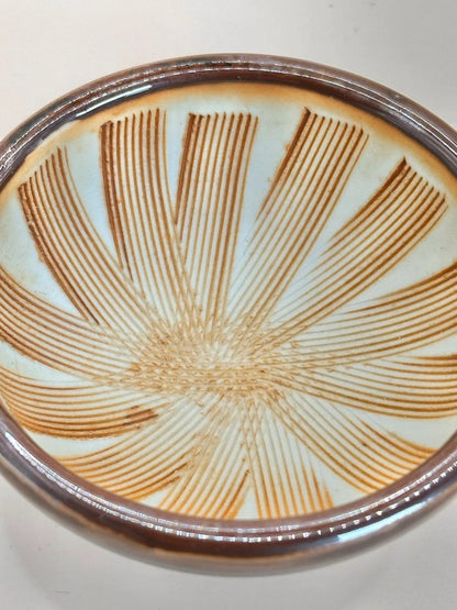 TB10 - Vintage Japan suribachi sauce bowl