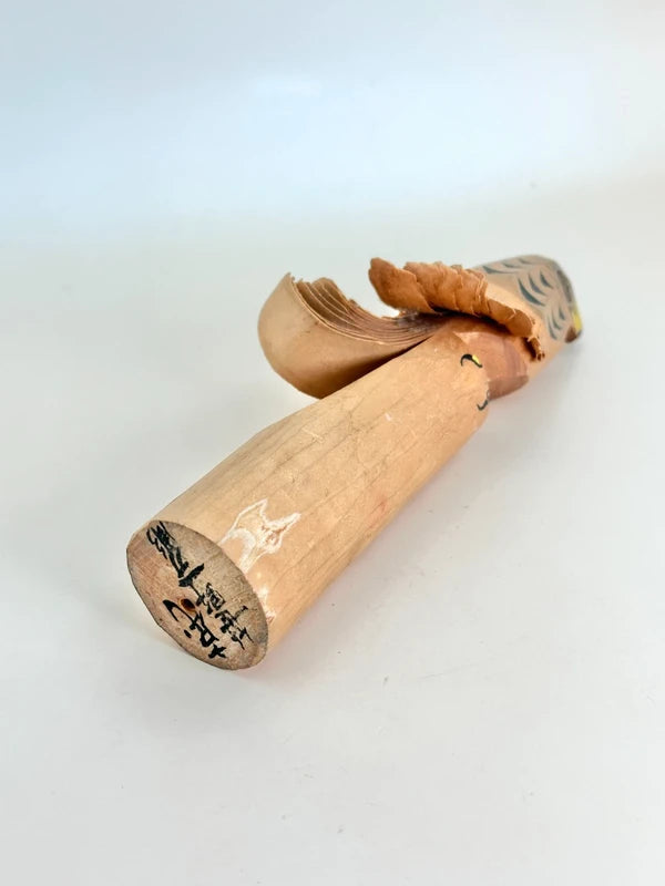 K15079 - Sasano Ittobori hawk wood carving 笹野一刀彫
