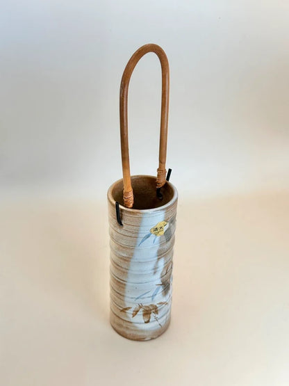 TB60 - Kiyomizu-yaki vase with Bamboo Handle 清水焼