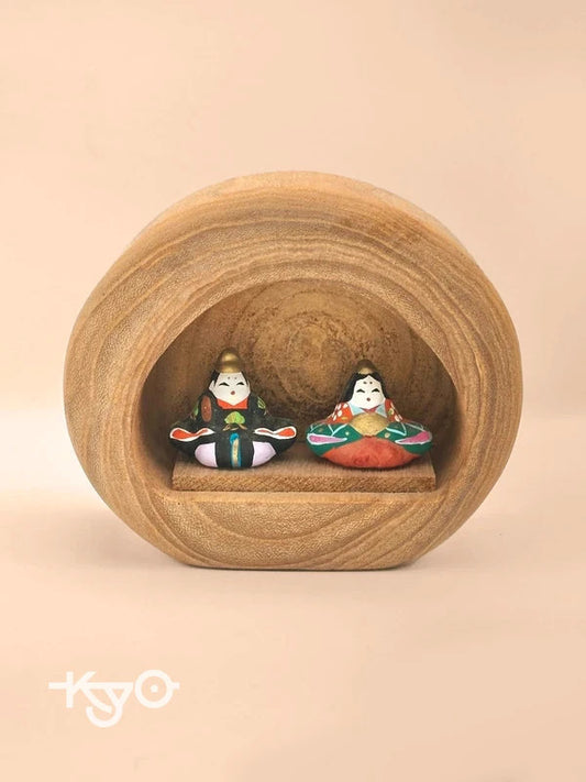 FT32 - Japanese Hina-Dolls
