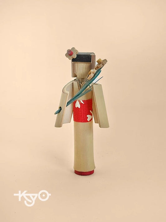 Poupée kokeshi en bambou, artisanat populaire