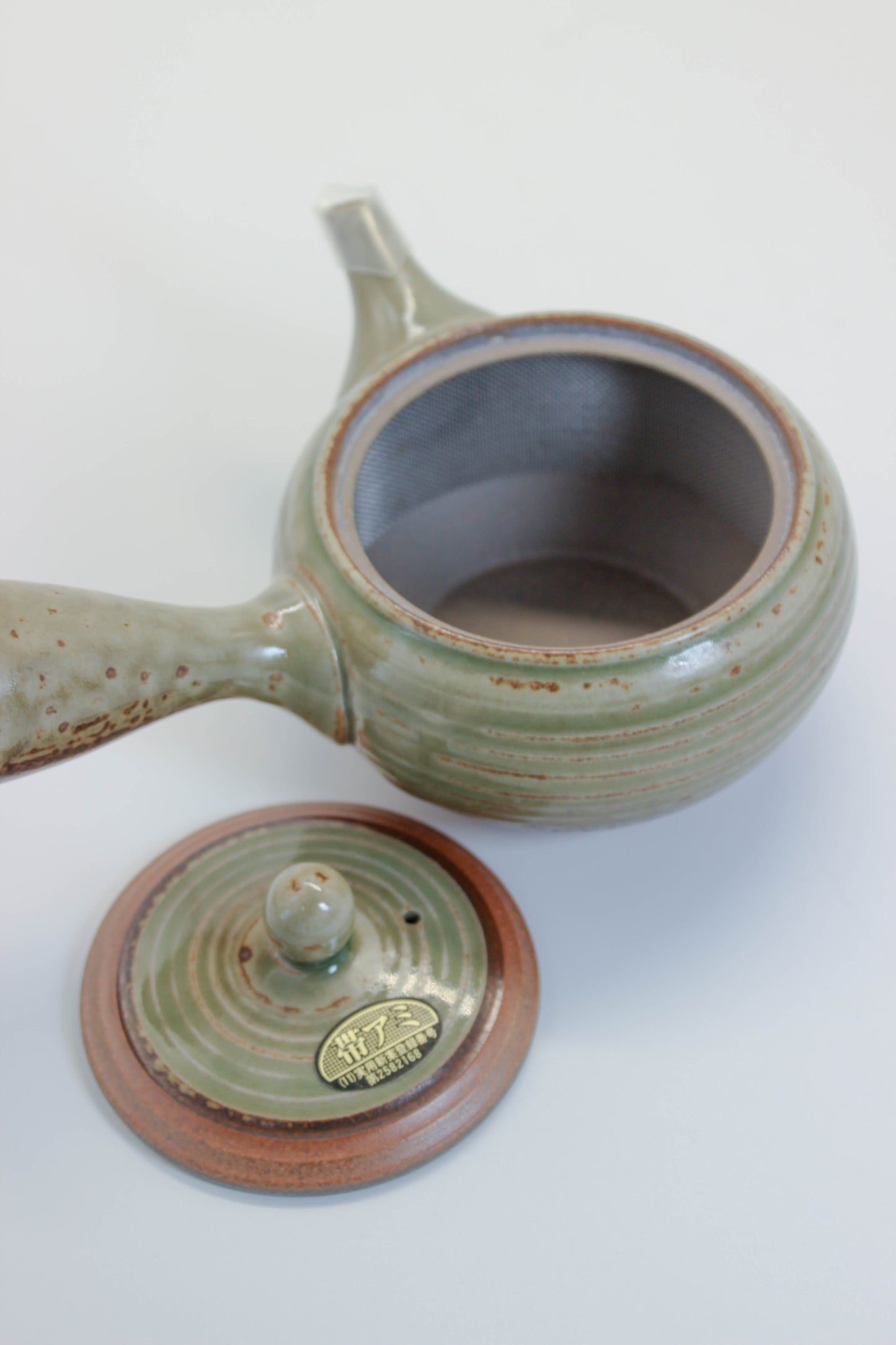 TC115 -  Tokoname-yaki tea pot 常滑焼