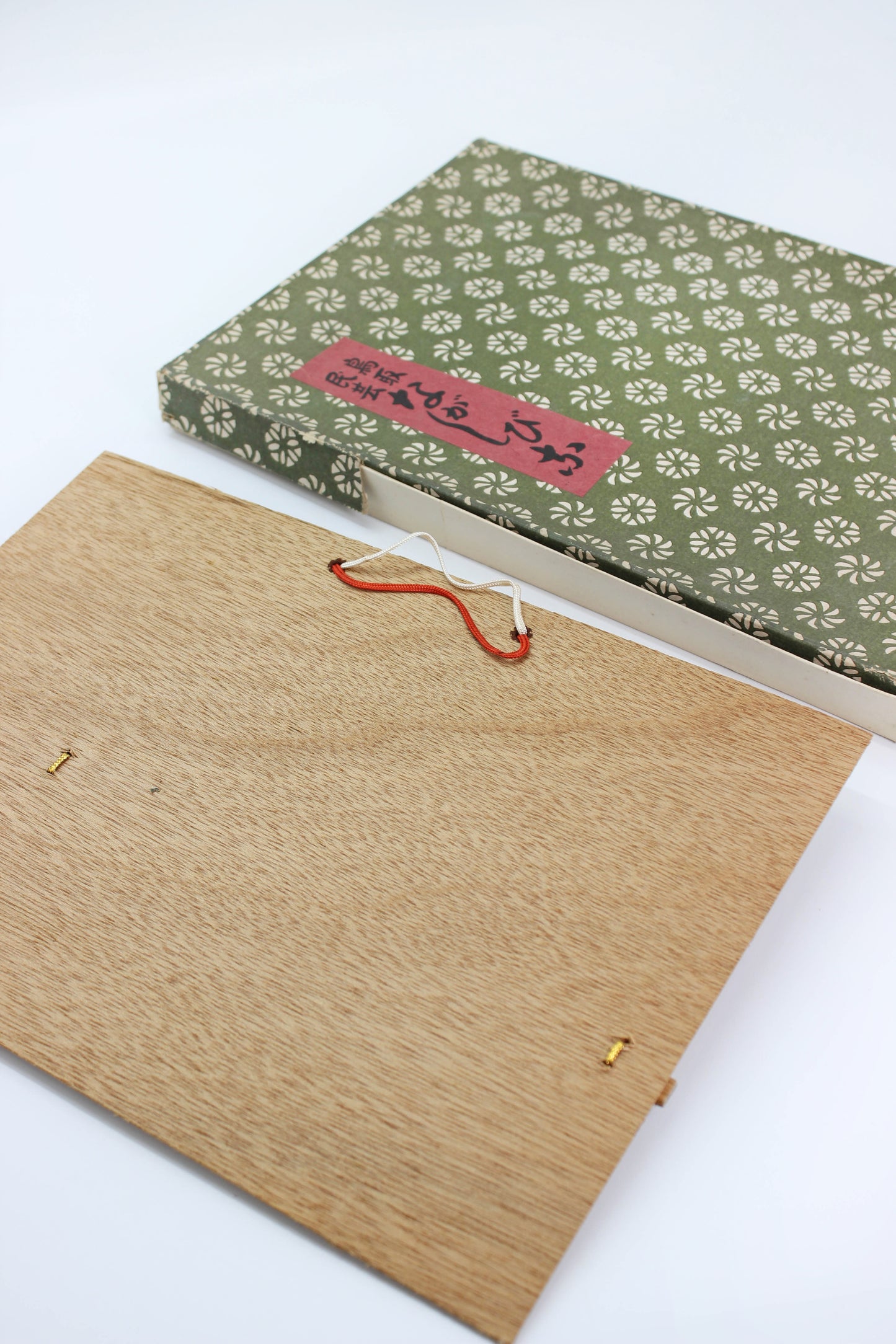 FT497 - Vintage Japanese Folk Craft – Nagashi-bina 流し雛