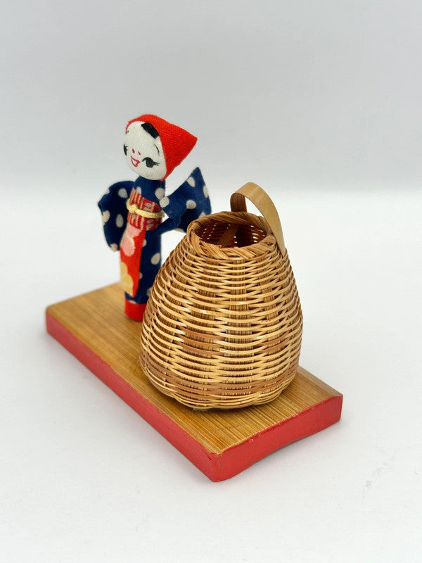 FT19 - Folk toy omiyage kokeshi doll