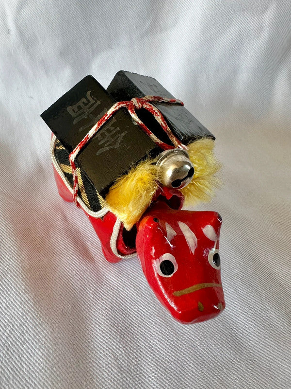 FT47 - Folk toy Akabeko cow in red