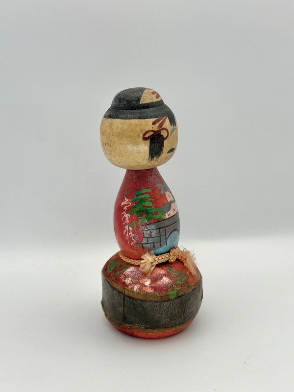 Poupée kokeshi souvenir Omiyage onsen