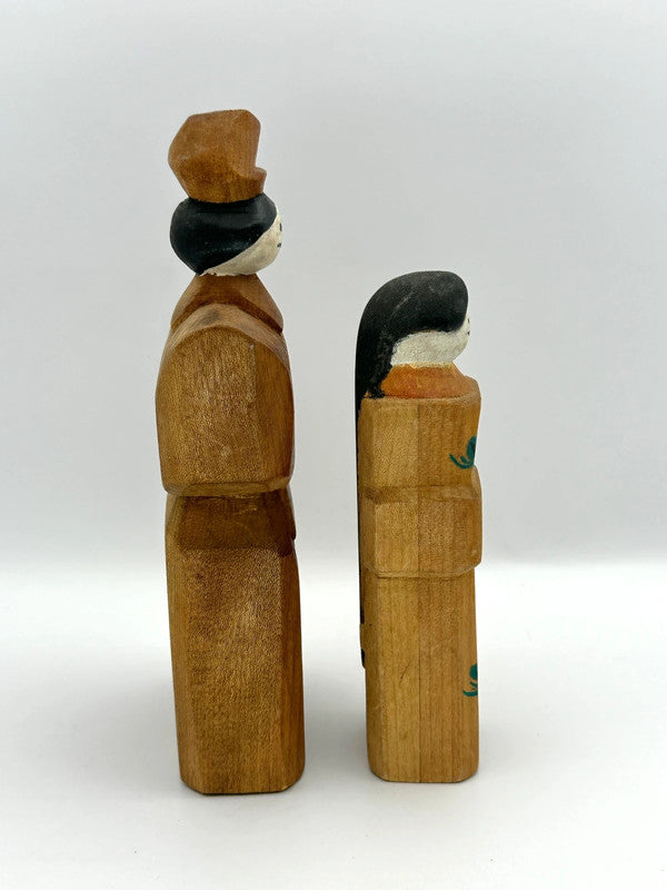 FT07 - Japanese folk toy - pair of Hina wooden dolls