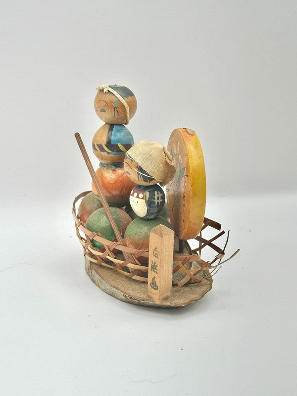 FT34 - Onsen souvenir kokeshi doll from Shirahama