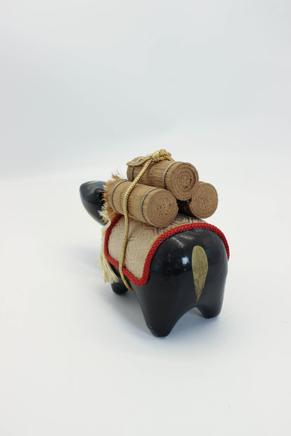 FT504 - Black Bobble-Head Lucky Ox Kurobeko 黒べこ
