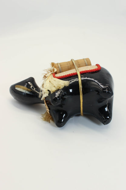FT504 - Black Bobble-Head Lucky Ox Kurobeko 黒べこ