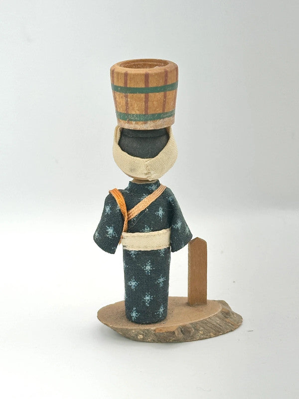 Poupée kokeshi japonaise souvenir d'Onsen