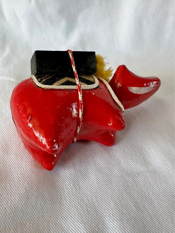 FT47 - Folk toy Akabeko cow in red