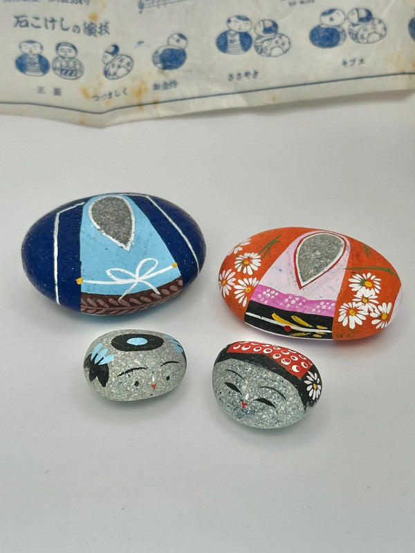 FT01 - Ishikokeshi - stone kokeshi pair