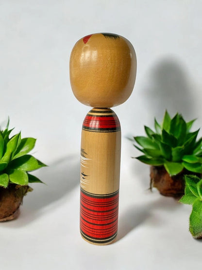 K18017 - Vintage old Japanese Kokeshi doll - traditional style