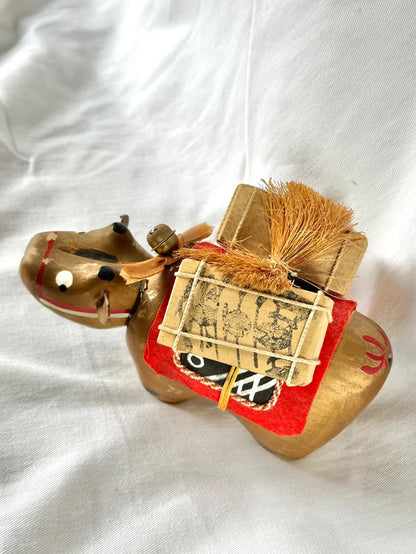 FT46 - Folk toy Akabeko cow in gold