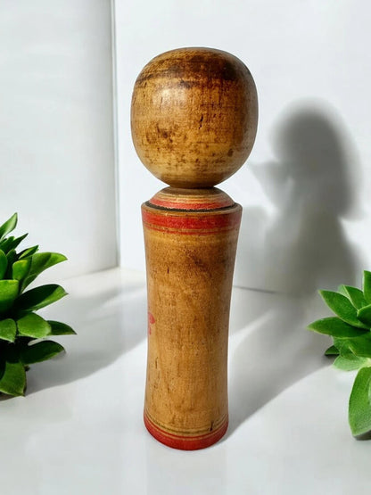 Poupée kokeshi Naruko vintage de Koyama Kesaki