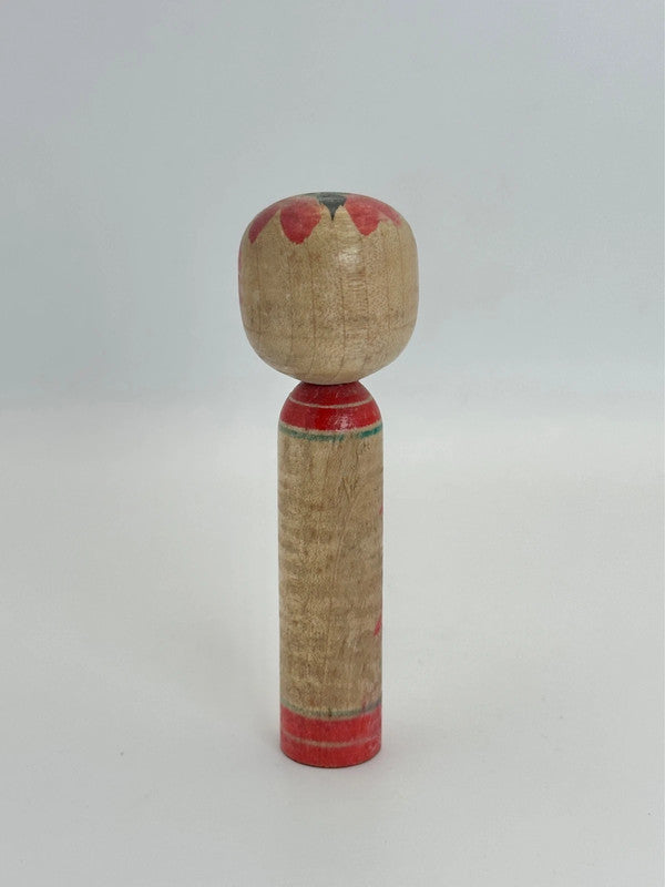 Poupée kokeshi traditionnelle de Yamagata