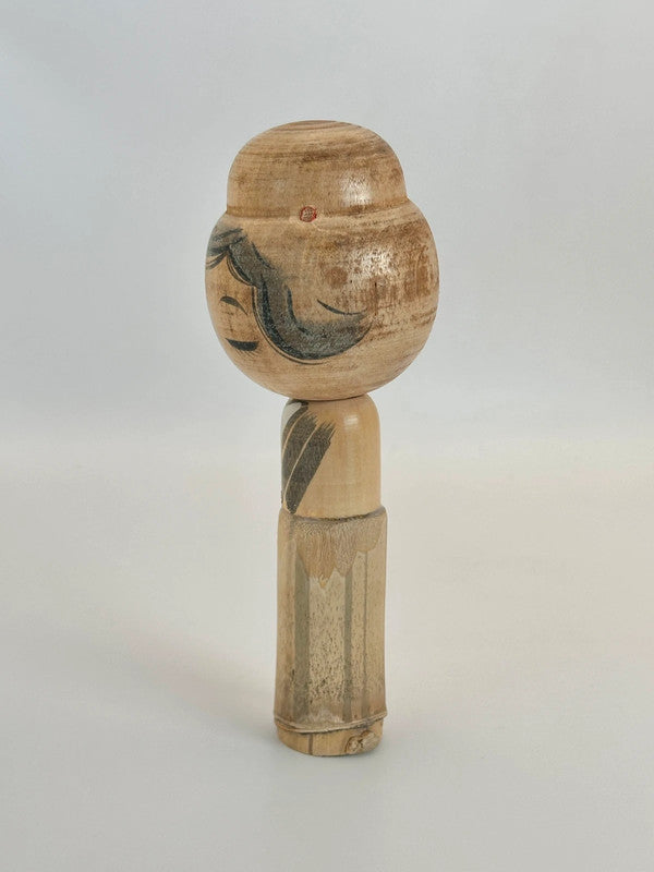 Poupée Kokeshi en bambou Sosaku