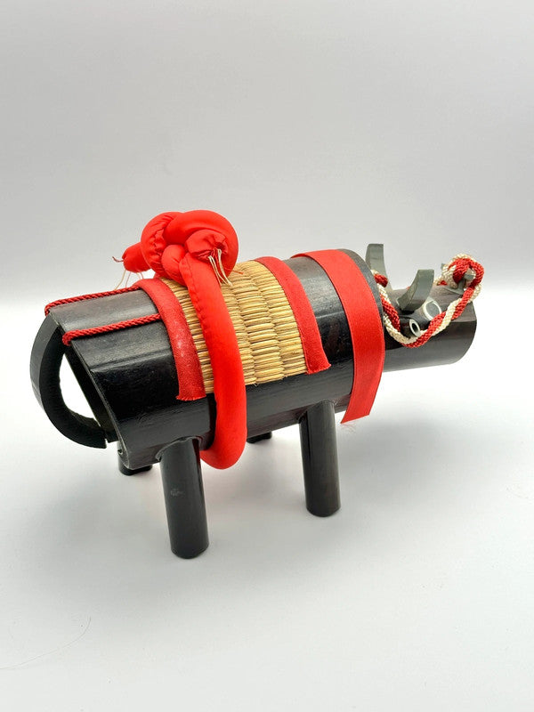 FT08 - Folk toy Sakushu bamboo cow