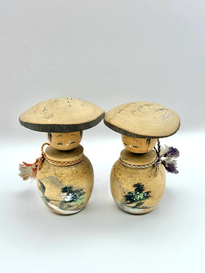 K10021 - Onsen souvenir kokeshi doll in pair