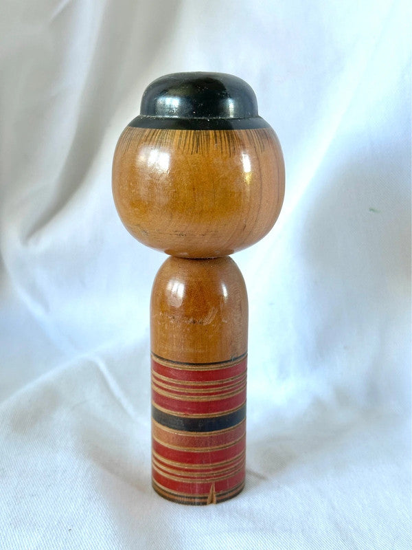 Kokeshi traditionnel Yajirou par Koichi