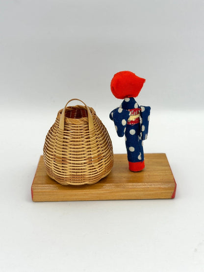 FT19 - Folk toy omiyage kokeshi doll
