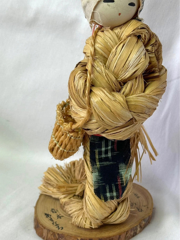 FT51 - Vintage Japanese straw doll kokeshi folk toy