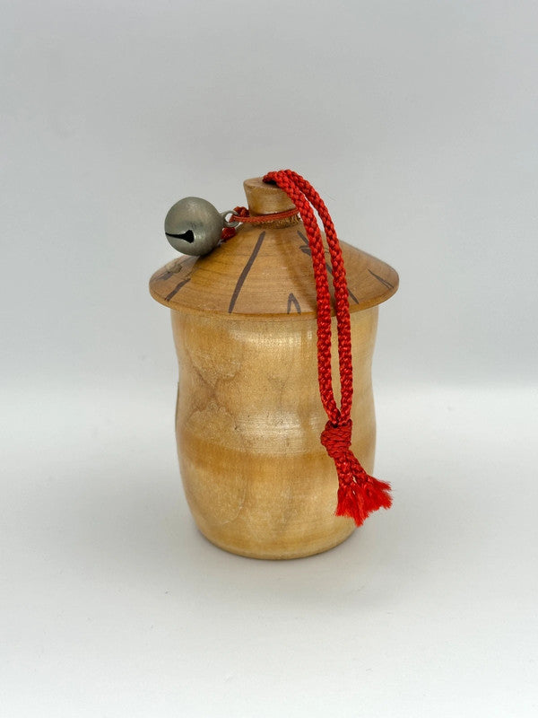 Petite boîte Kokeshi vintage avec cloche