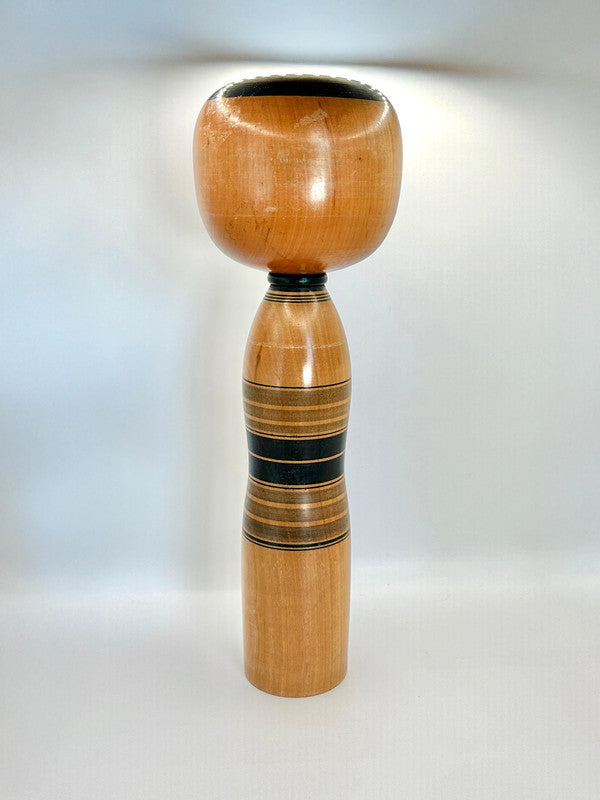 Kokeshi Yajiro traditionnel par Ishikawa Tokujiro