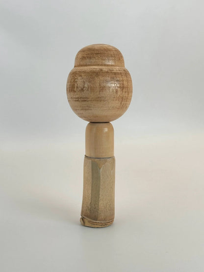 Poupée Kokeshi en bambou Sosaku
