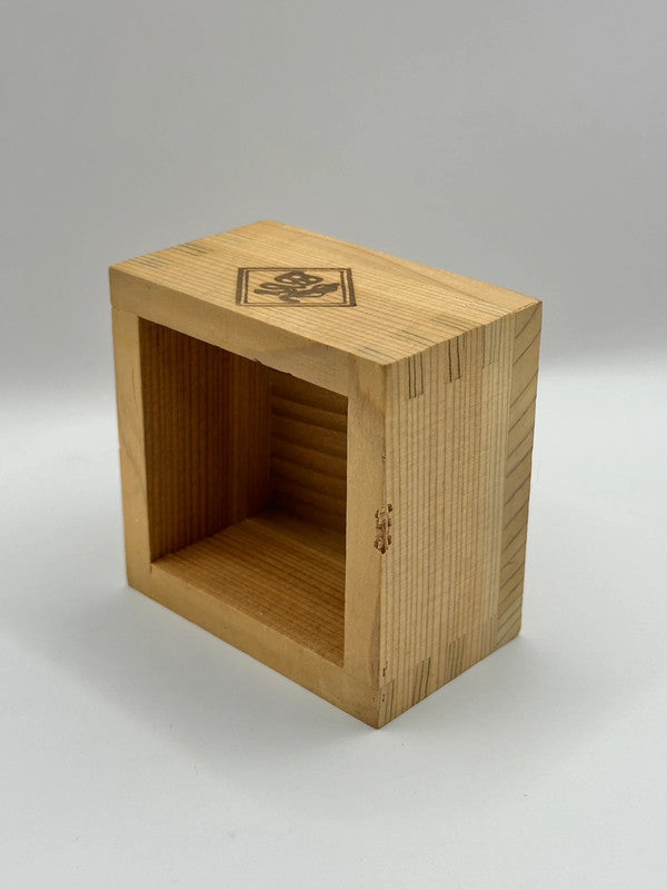 Boîte à saké carrée en bois Masu