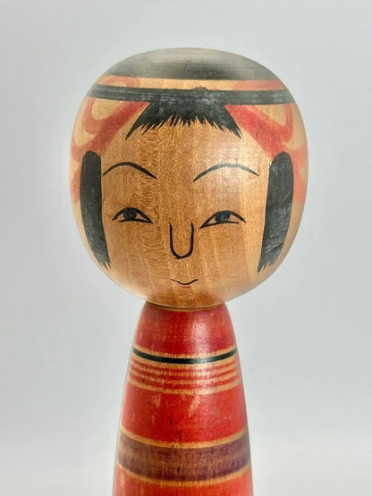 K18069 - Traditional Tsuchiyu kokeshi by Sakuo Abe