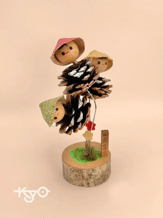 FT68 - Japanese Folktoy of pinecone kokeshi