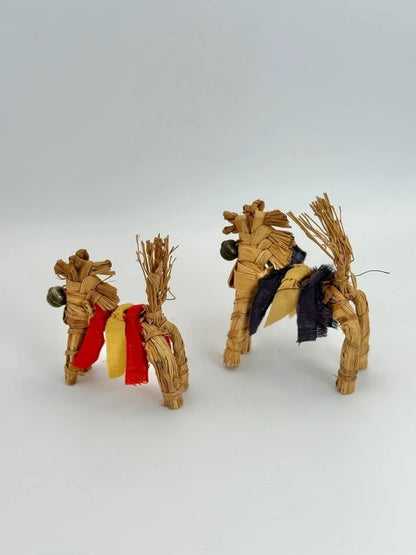 FT70 - Vintage Japanese folk toy horses
