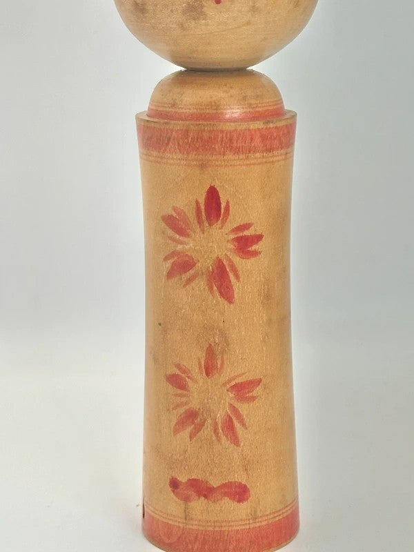 K18042 - Traditional Naruko kokeshi by Honma Tomegorō