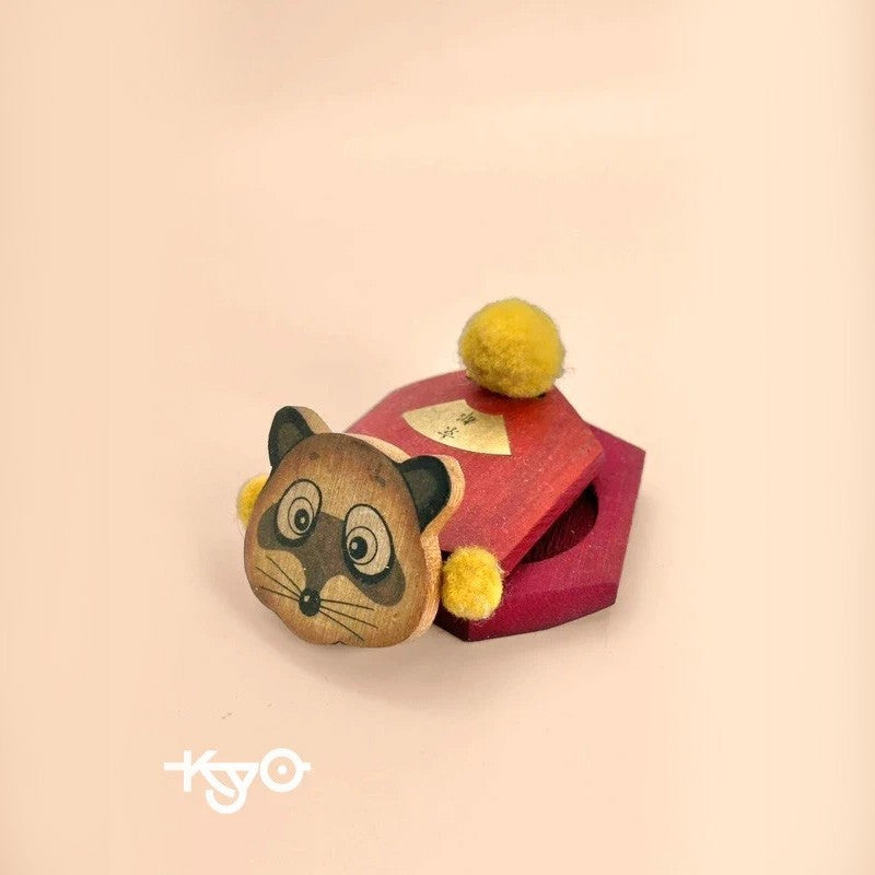 FT16 - Vintage Japanese toy castanet