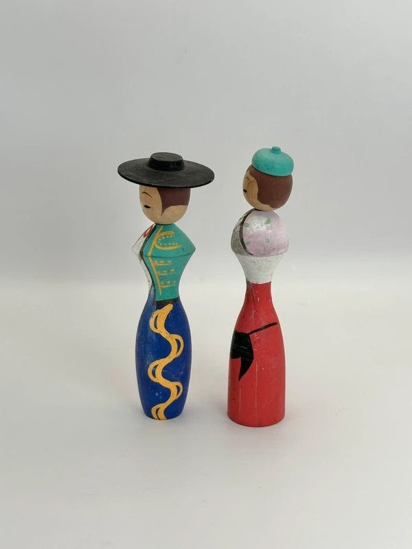 K10075 - Sosaku kokeshi in Spanish style