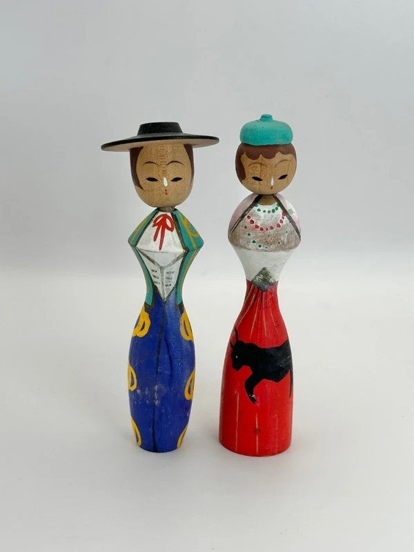 K10075 - Sosaku kokeshi in Spanish style