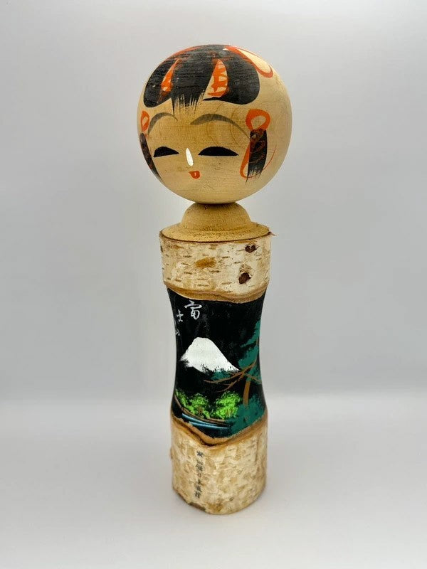 K25003 - Onsen souvenir kokeshi Mount Fuji 富士山