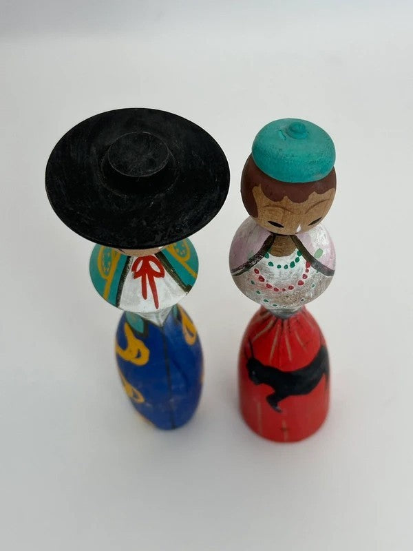 K10075 - Sosaku kokeshi in Spanish style