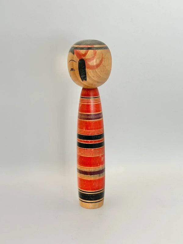K18069 - Traditional Tsuchiyu kokeshi by Sakuo Abe