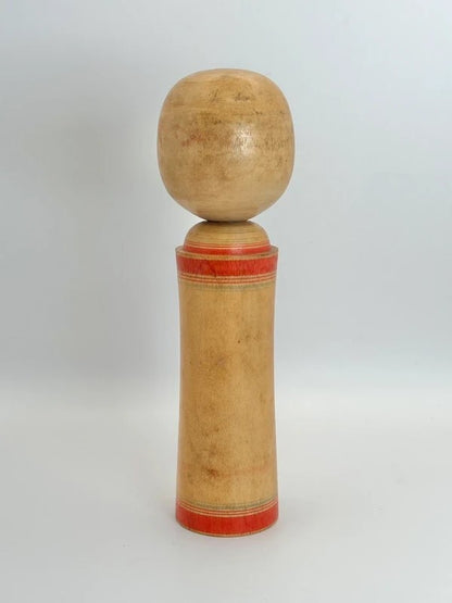 K18042 - Traditional Naruko kokeshi by Honma Tomegorō