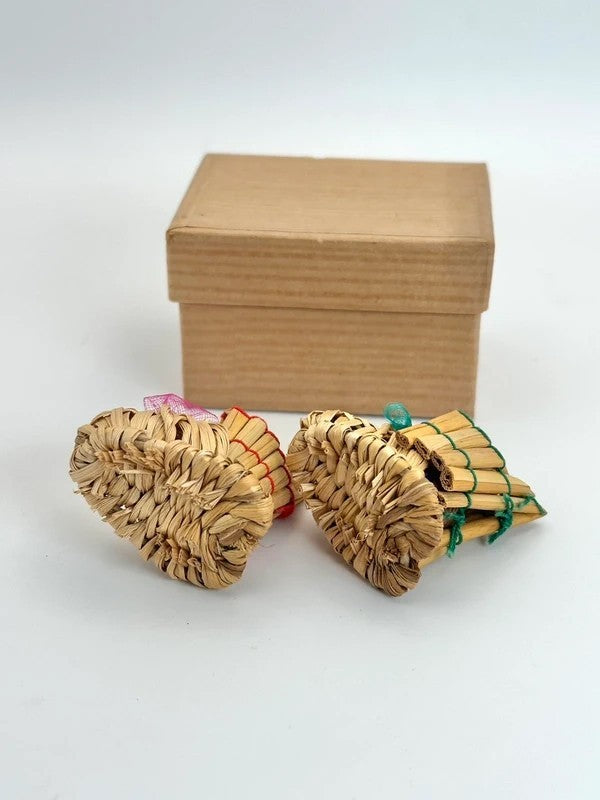 FT54 - Omiyage onsen souvenir straw boot doll