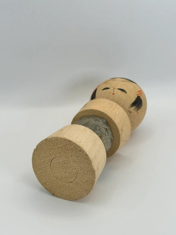 K15052 - Vintage omiyage kokeshi doll