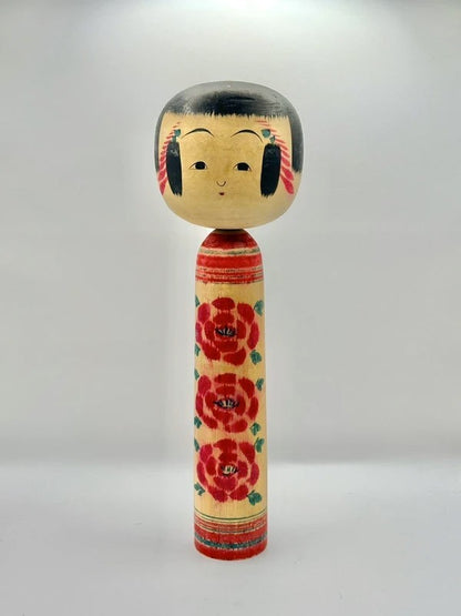 K30002 - Traditional Yajiro kokeshi by Tsuta Mamoru 蔦衛