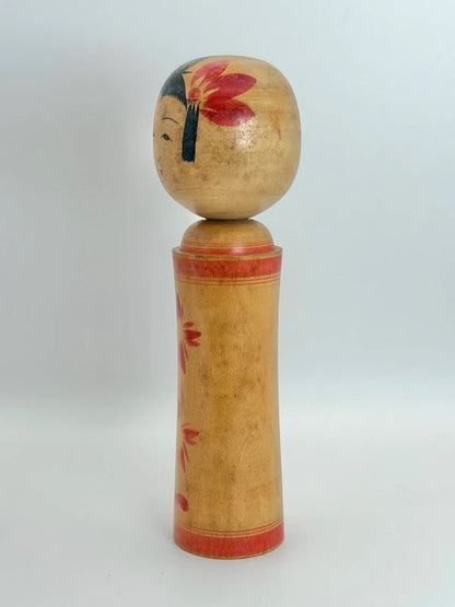 K18042 - Traditional Naruko kokeshi by Honma Tomegorō